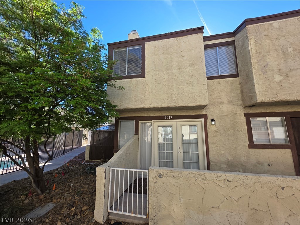 5049 Spencer Street D Property Photo 1