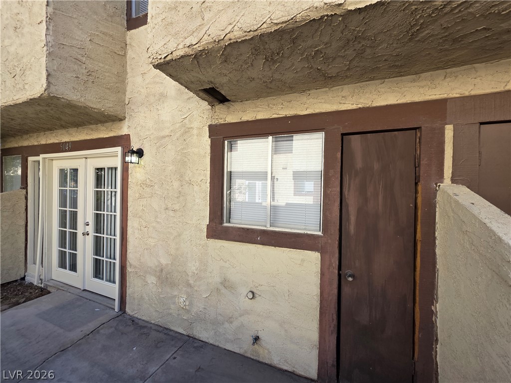 5049 Spencer Street D Property Photo 6