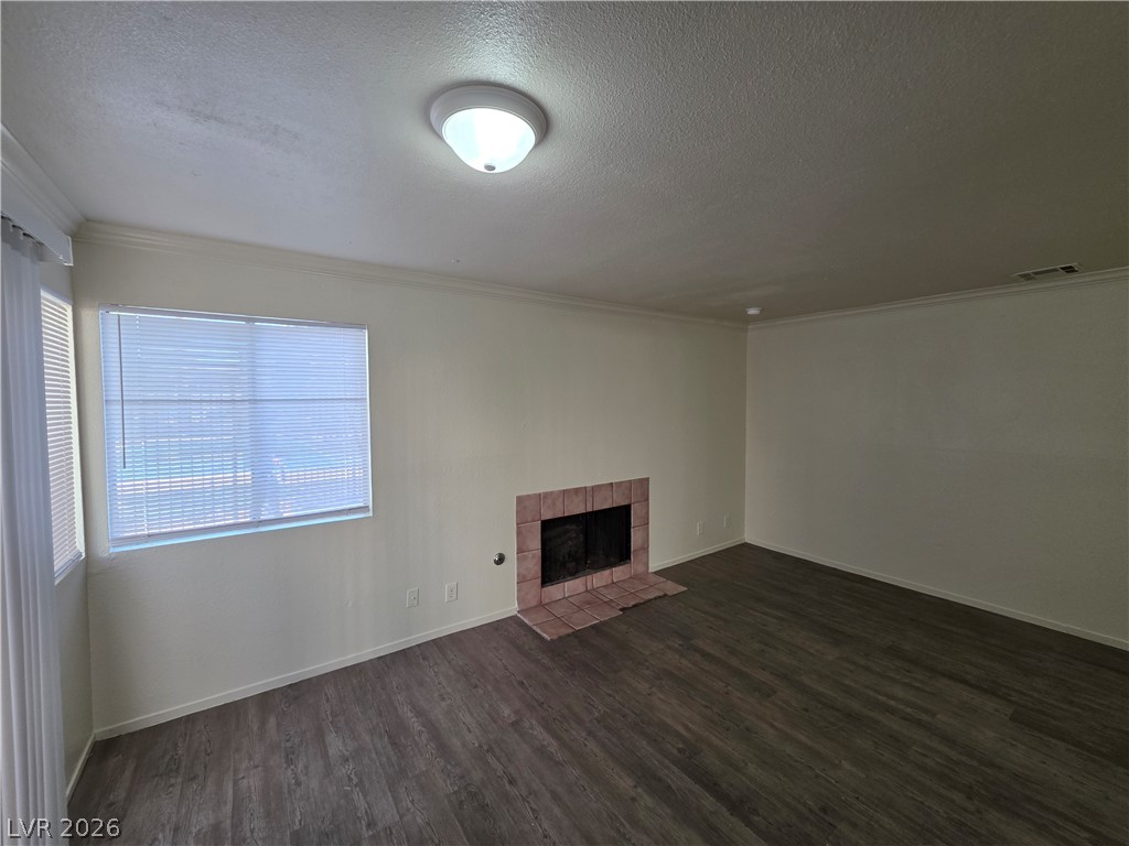 5049 Spencer Street D Property Photo 25