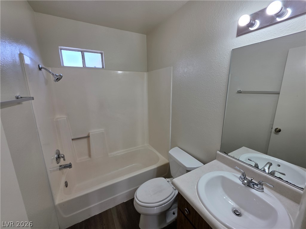 5049 Spencer Street D Property Photo 45