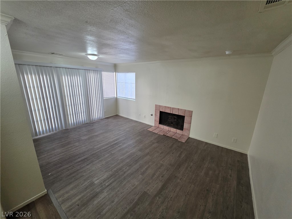 5049 Spencer Street D Property Photo 63