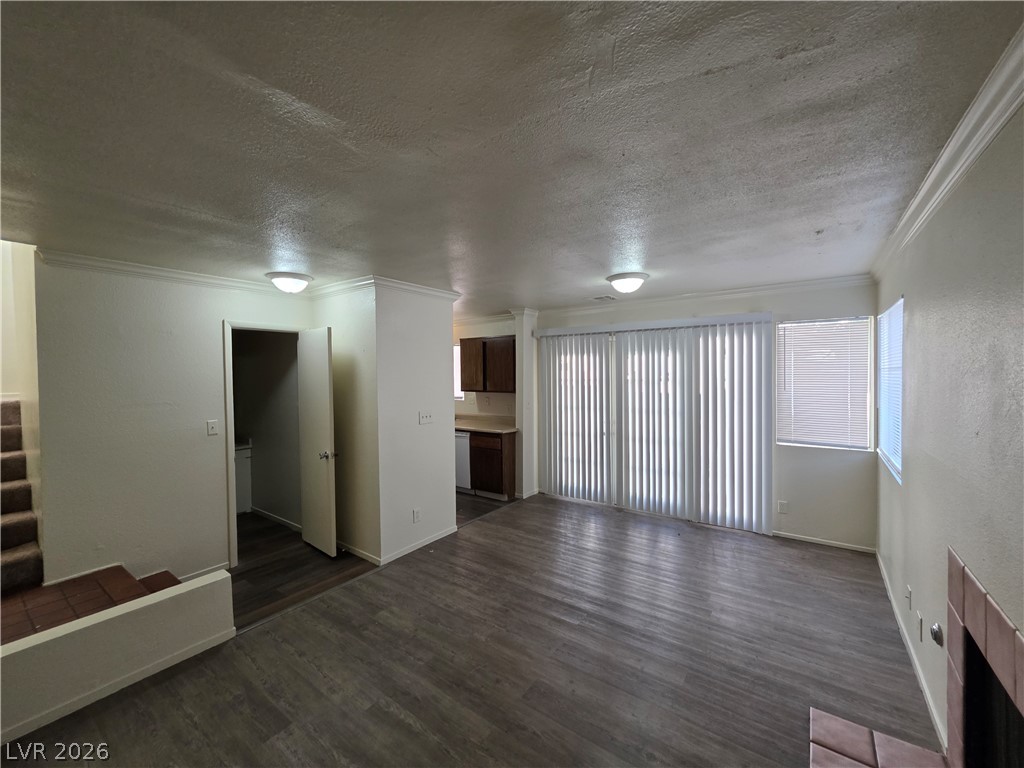 5049 Spencer Street D Property Photo 69