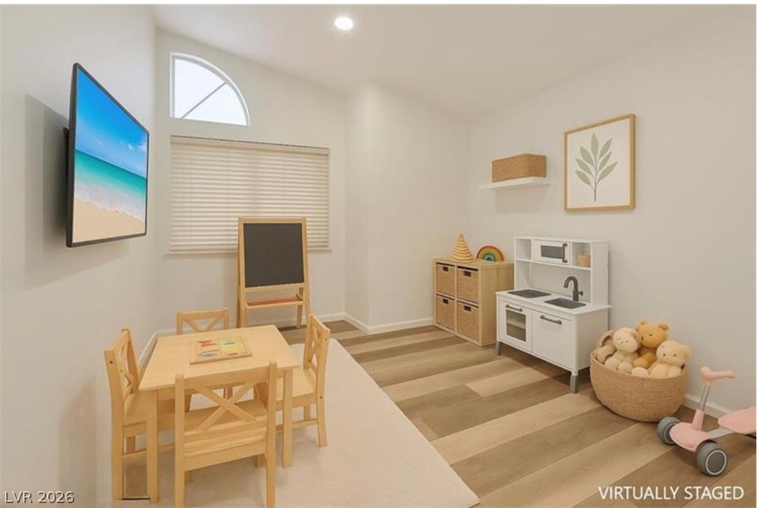 8404 Shore Breeze Drive Property Photo 15