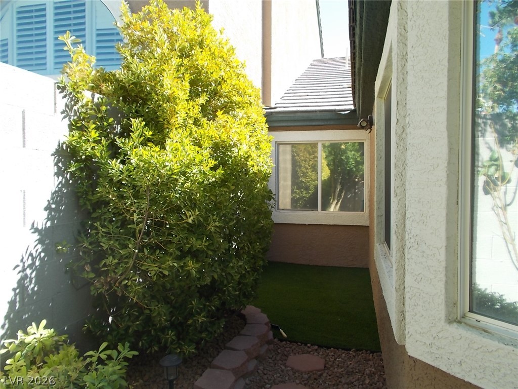 519 Crimson View Place Property Photo 28