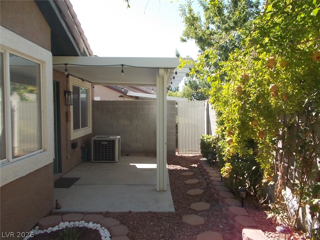 519 Crimson View Place Property Photo 29