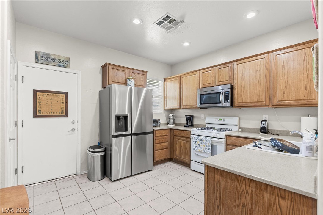 2544 Sirius Star Street Property Photo 8