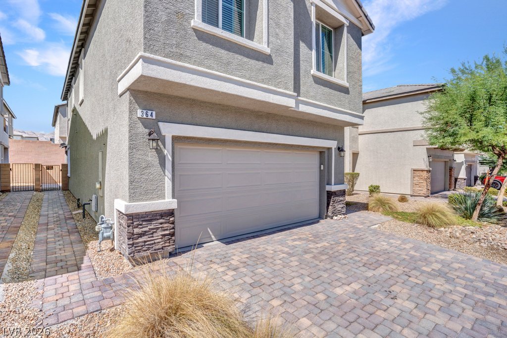 364 Free Fall Avenue Property Photo 4