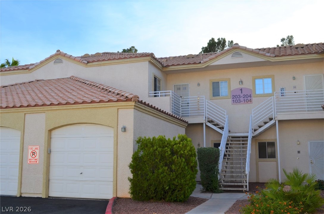 1900 North Torrey Pines Drive 203 Property Photo 1