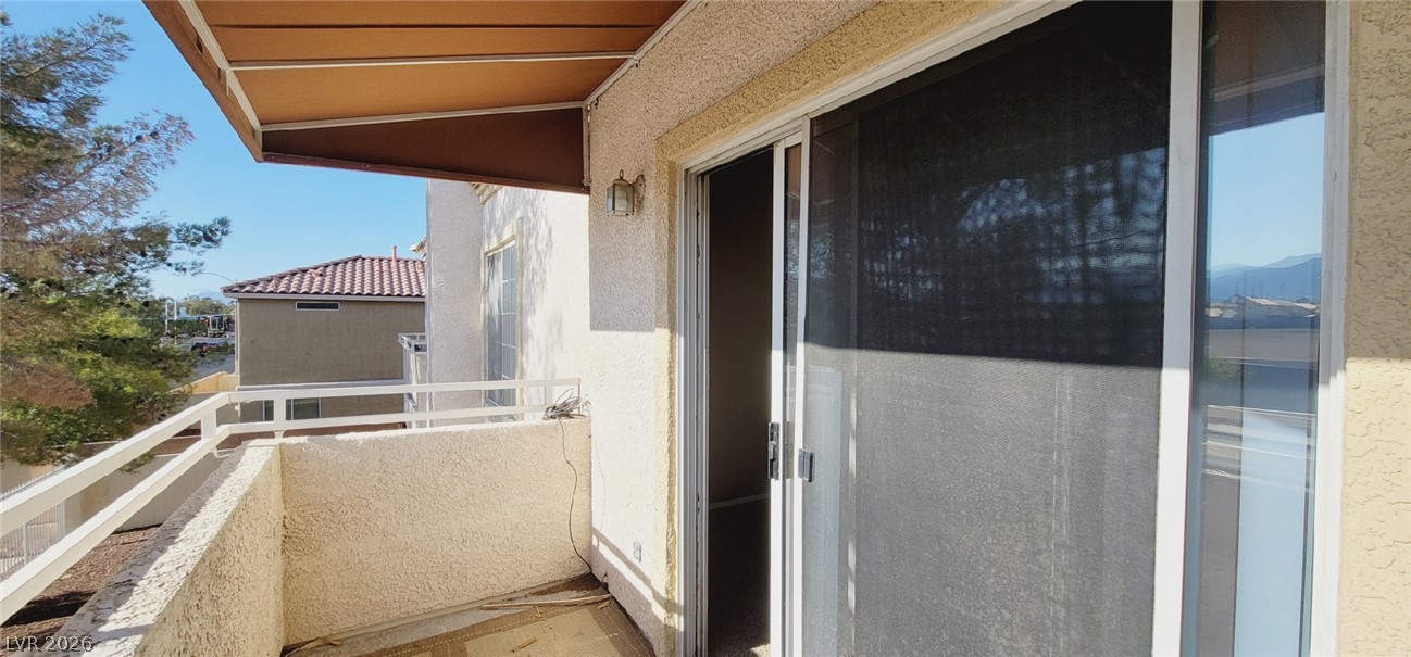 1900 North Torrey Pines Drive 203 Property Photo 13