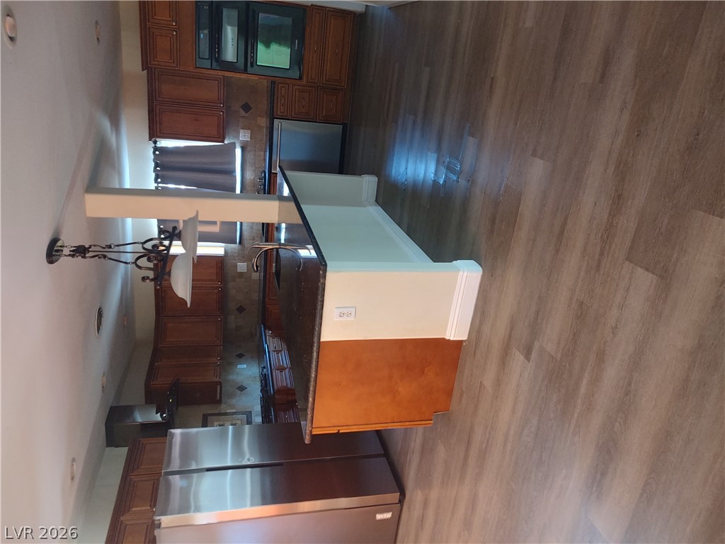 325 Park Way West Property Photo 12