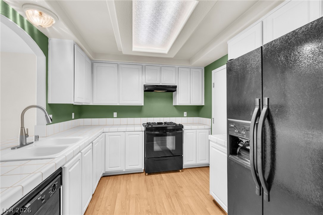 650 Ribbon Grass Avenue Property Photo 11