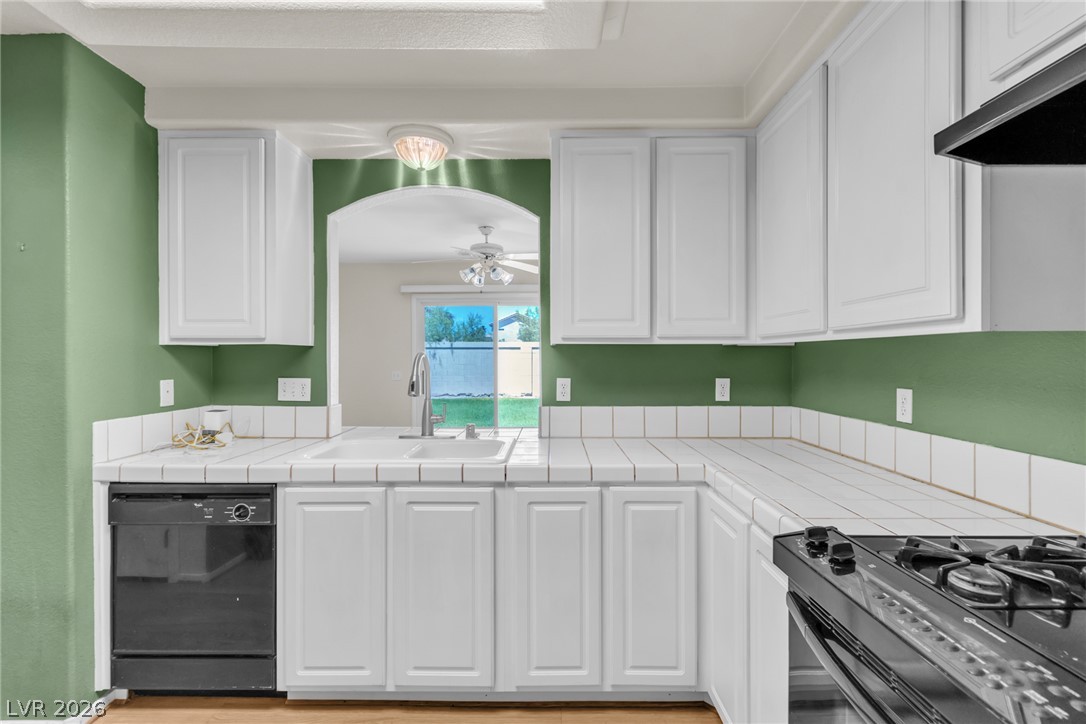 650 Ribbon Grass Avenue Property Photo 13