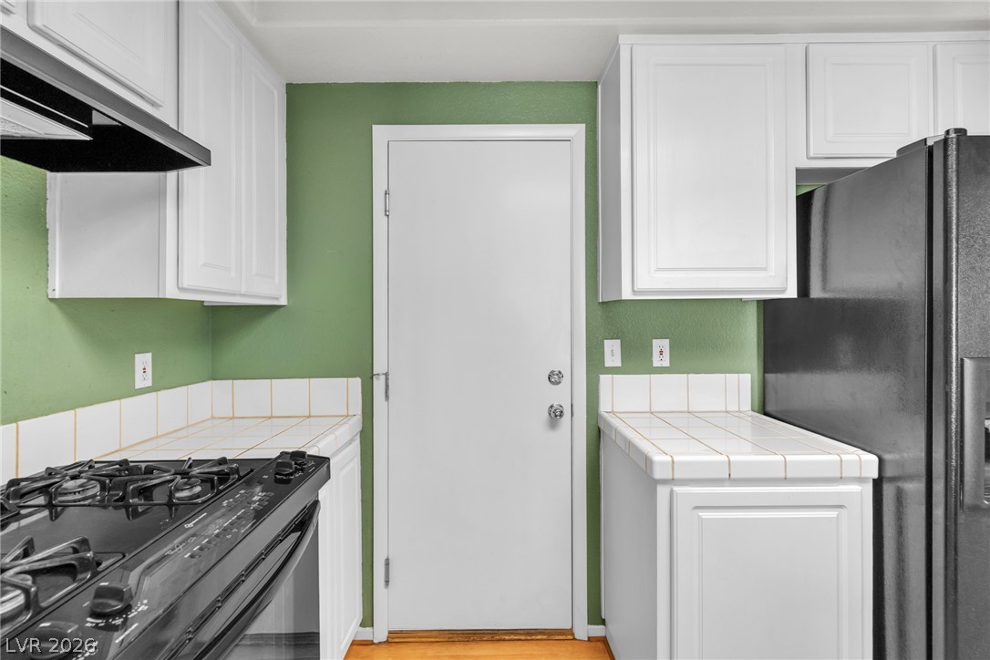 650 Ribbon Grass Avenue Property Photo 14