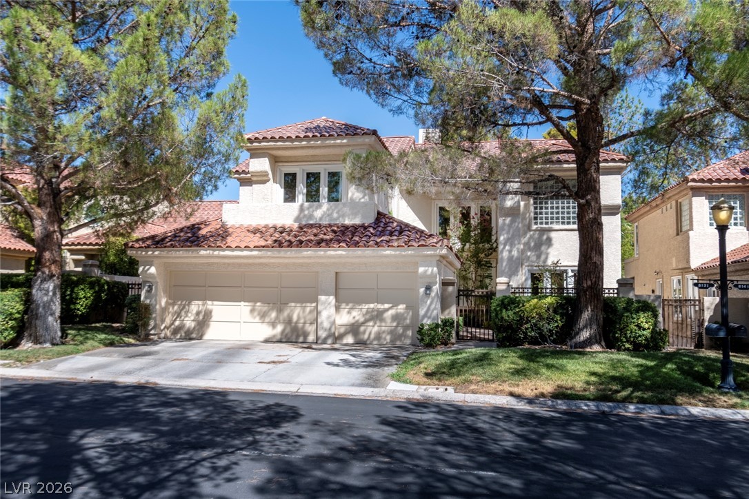 8131 Castle Pines Avenue Property Photo 1