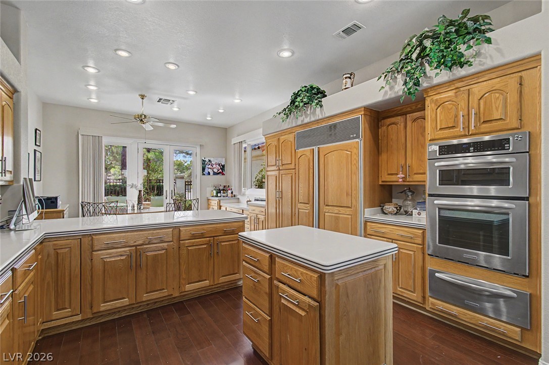 8131 Castle Pines Avenue Property Photo 8