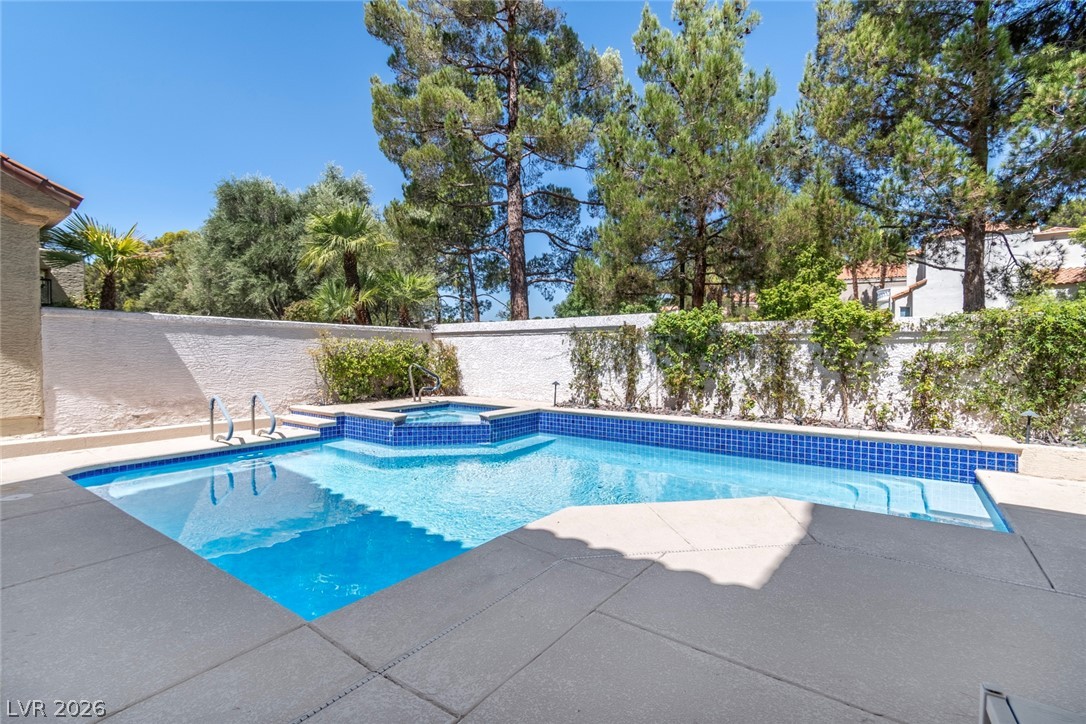 8131 Castle Pines Avenue Property Photo 26