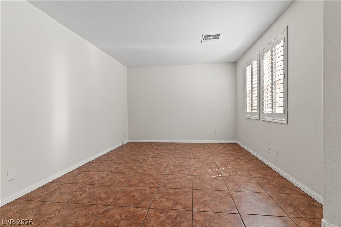 758 London Eye Court Property Photo 15