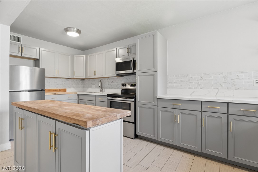 304 Orland Street 38 Property Photo 12