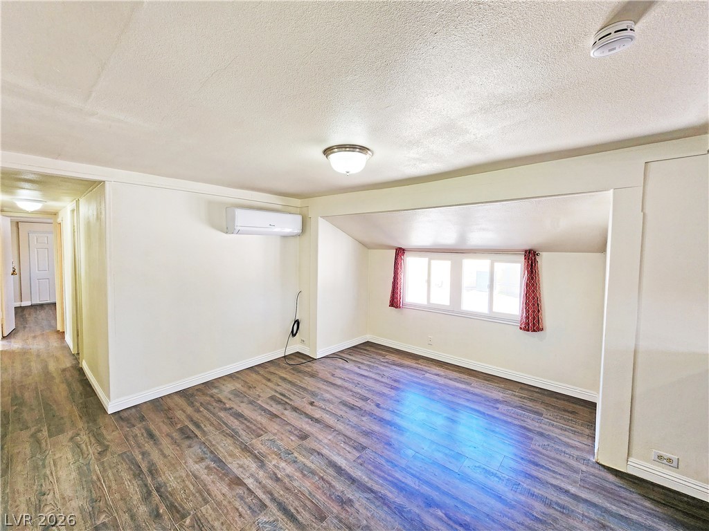 1080 West Windsong Lane B Property Photo 5