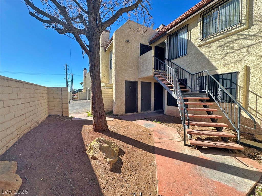 2205 Sun Avenue C Property Photo 3