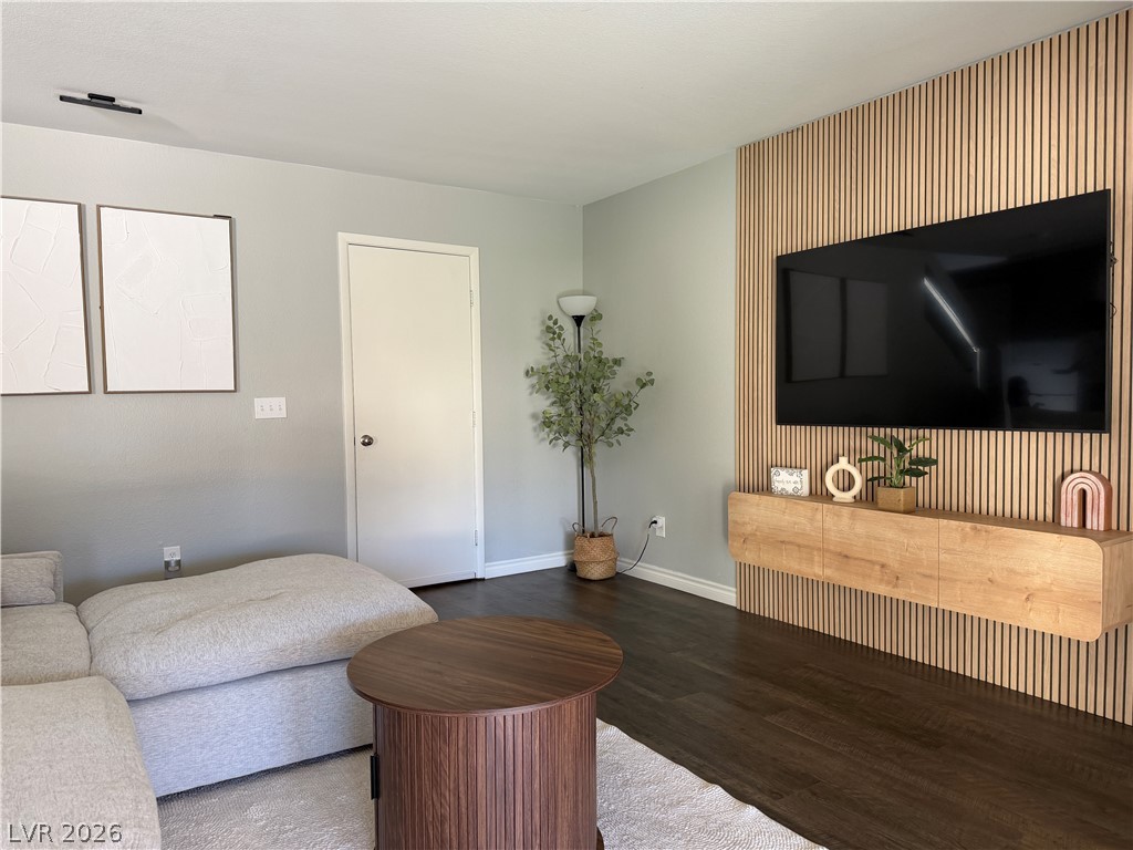 2806716 Property Photo 4