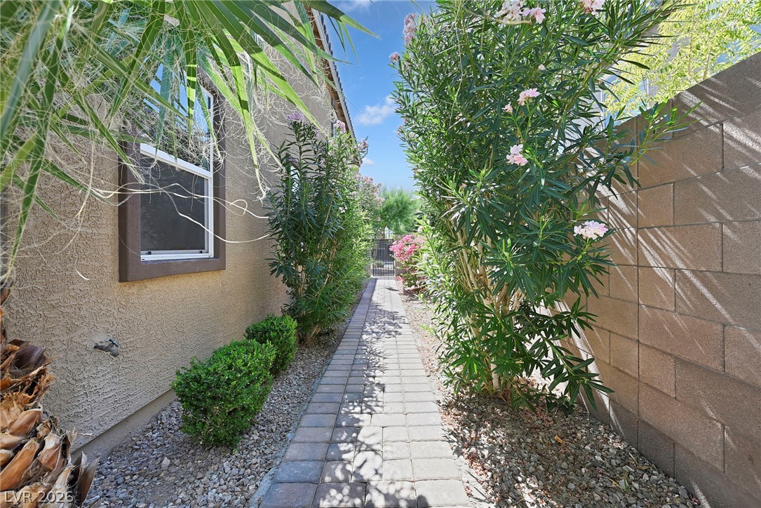 2664 Crystal Quartz Street Property Photo 39