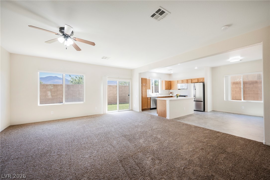 2728 Holmfault Street Property Photo 11