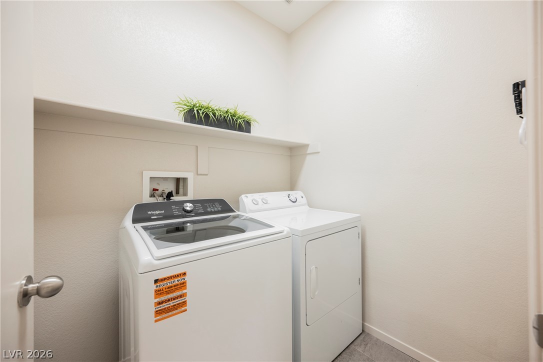 2728 Holmfault Street Property Photo 17