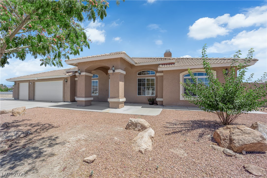 6711 Longmeadow Drive Property Photo 3