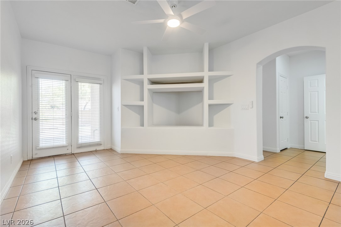9182 Sunken Meadow Avenue Property Photo 8