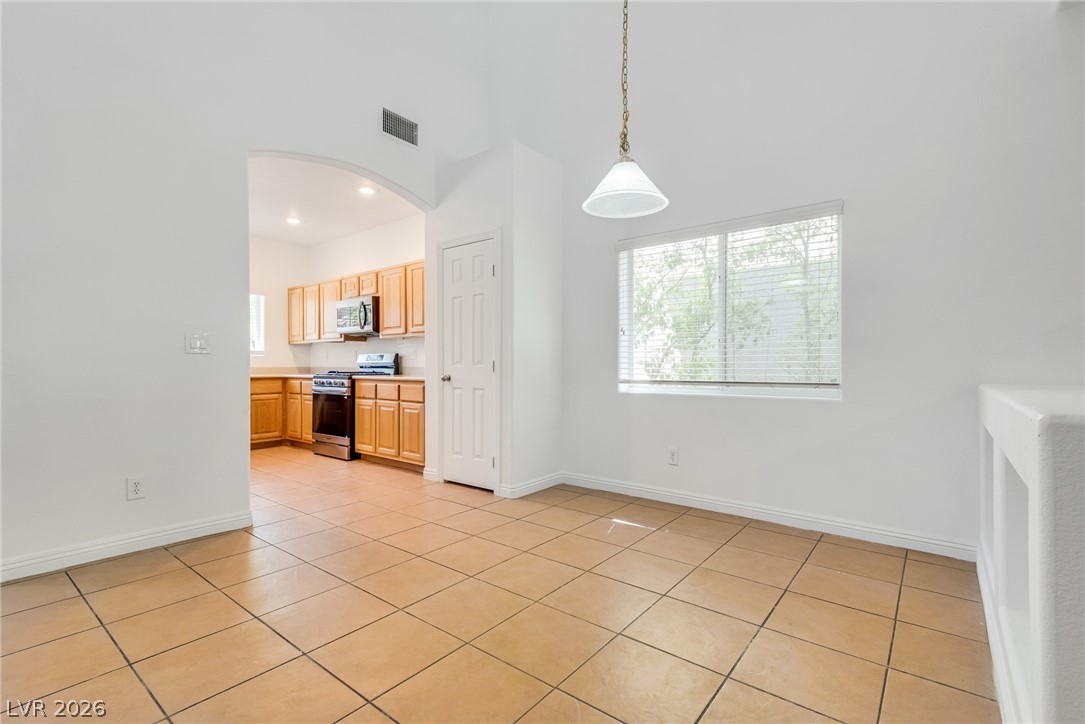 9182 Sunken Meadow Avenue Property Photo 9