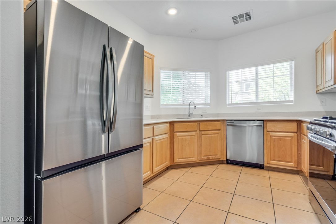 9182 Sunken Meadow Avenue Property Photo 13