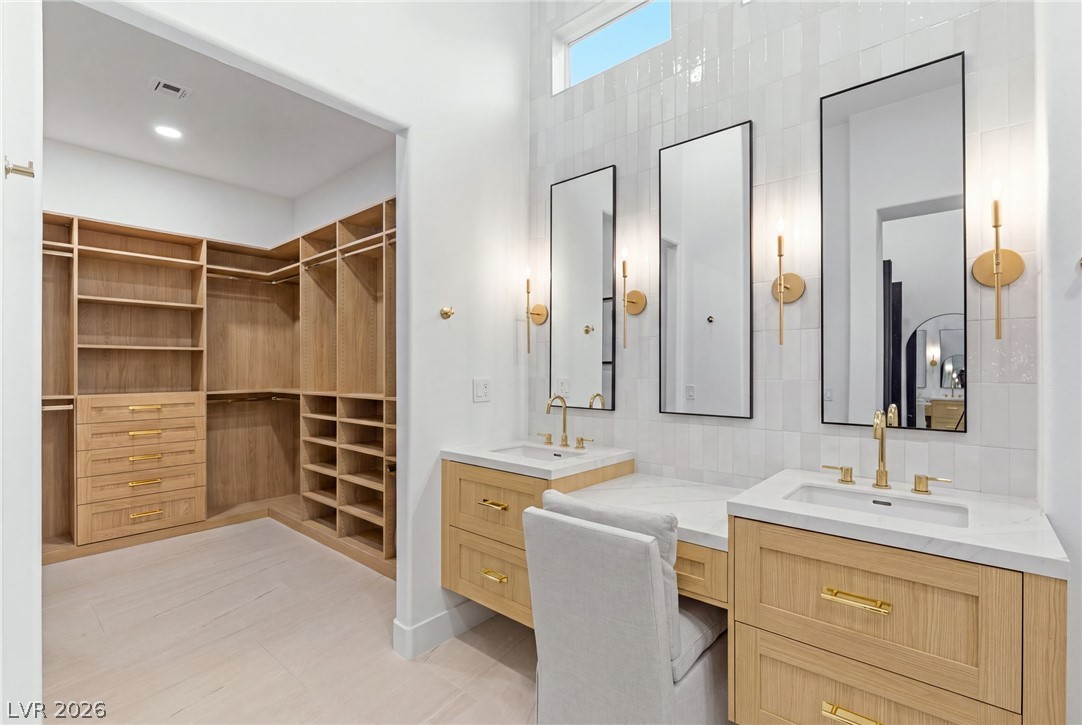 720 Sir James Bridge Way Property Photo 22