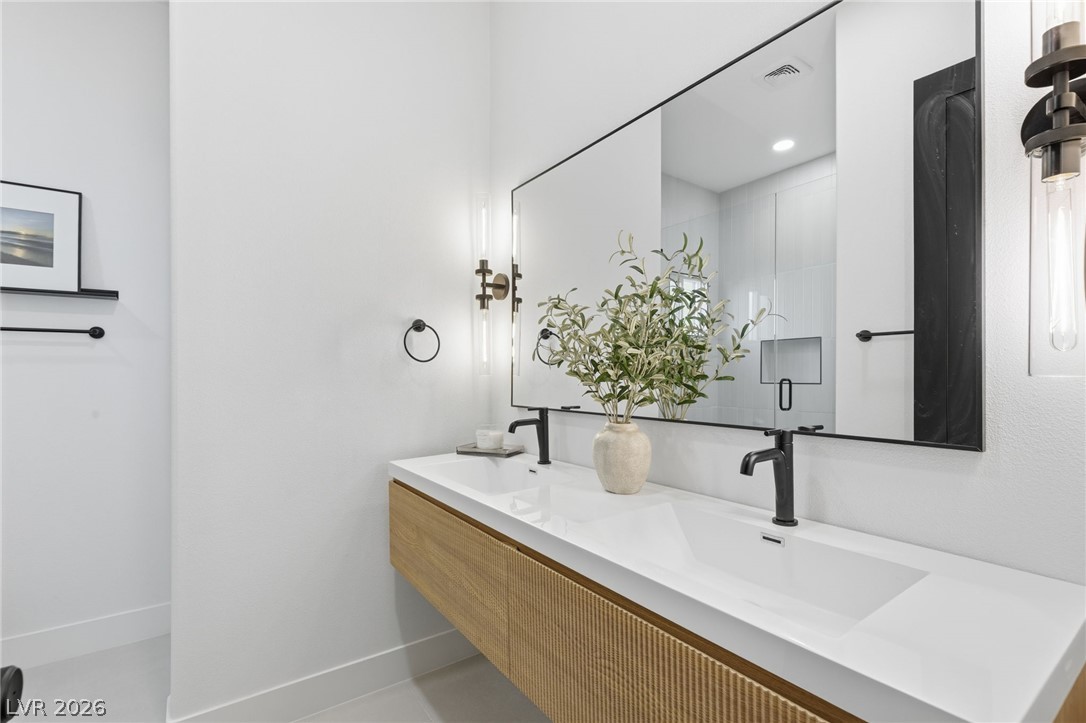 720 Sir James Bridge Way Property Photo 28
