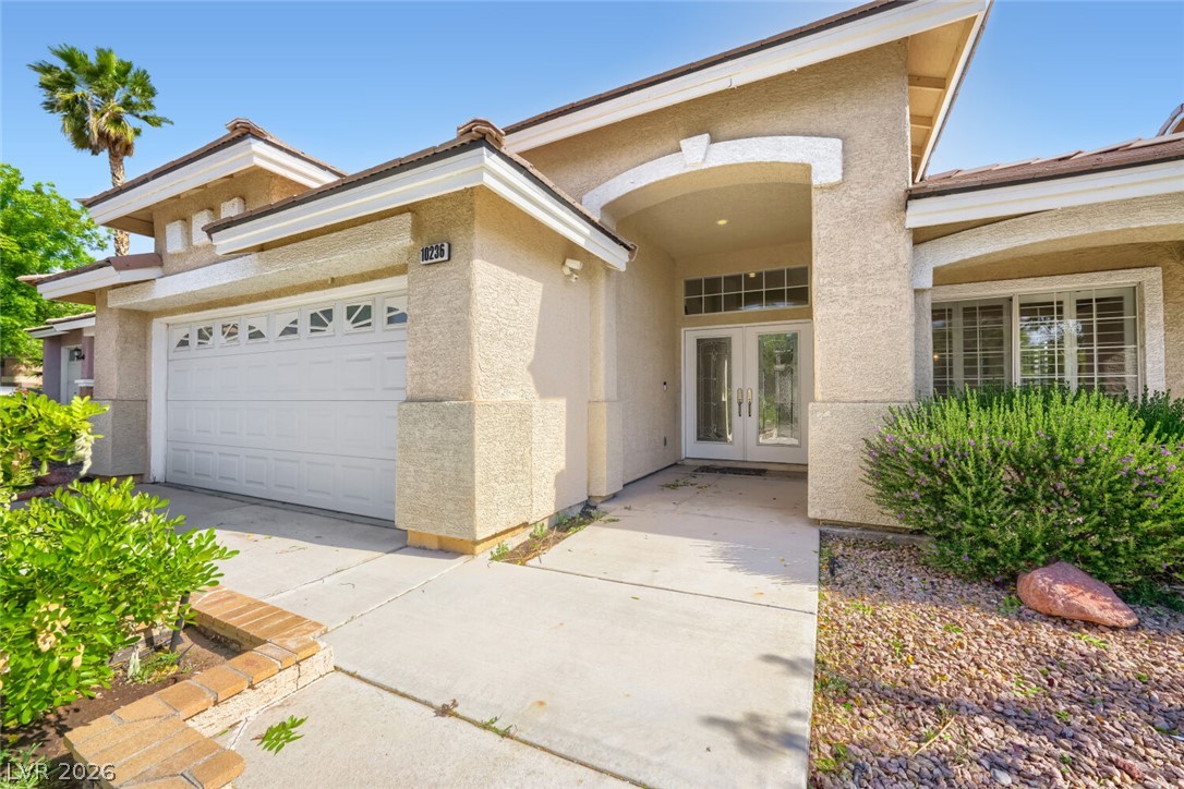10236 Desert Wind Drive Property Photo 1
