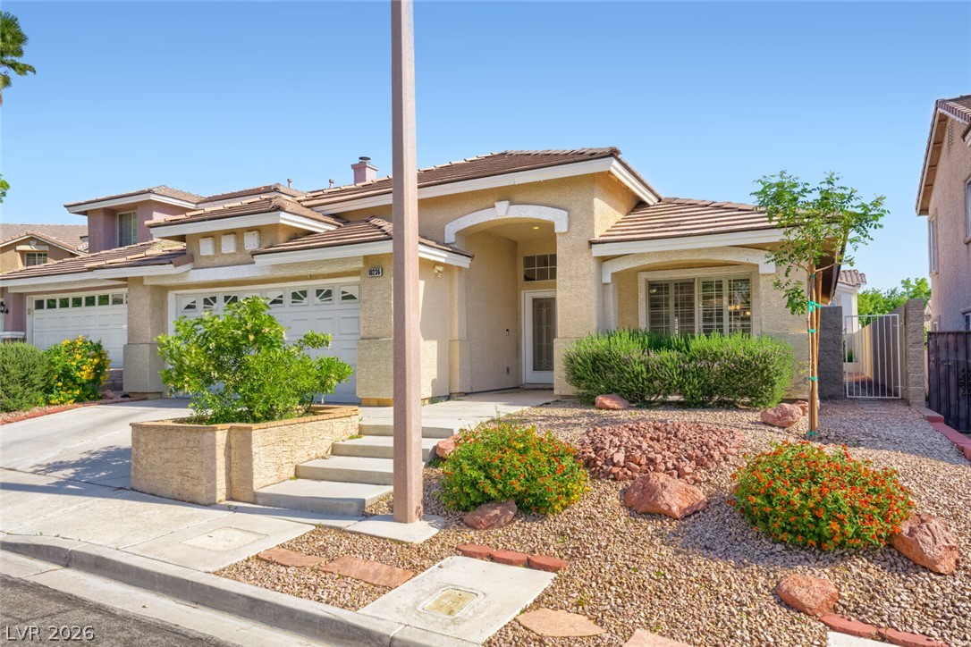 10236 Desert Wind Drive Property Photo 4