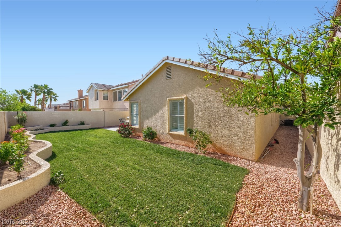 10236 Desert Wind Drive Property Photo 27