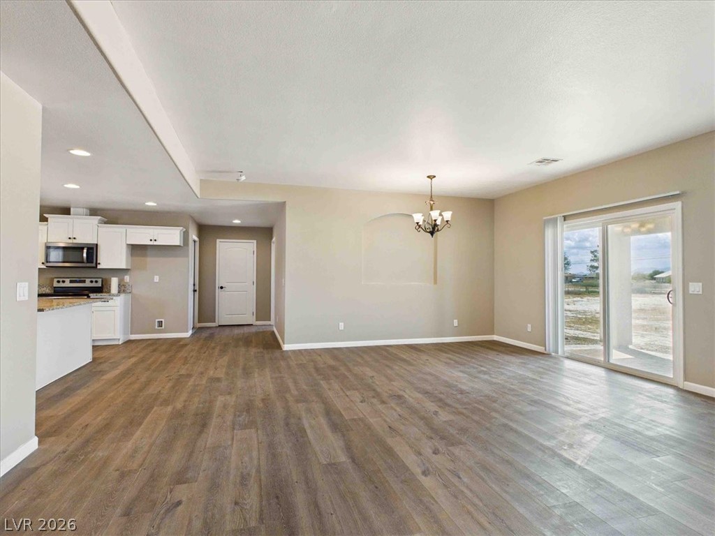 2101 East Dandelion Street Property Photo 6