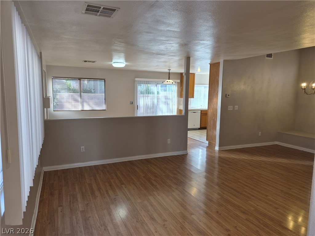 2806747 Property Photo 2