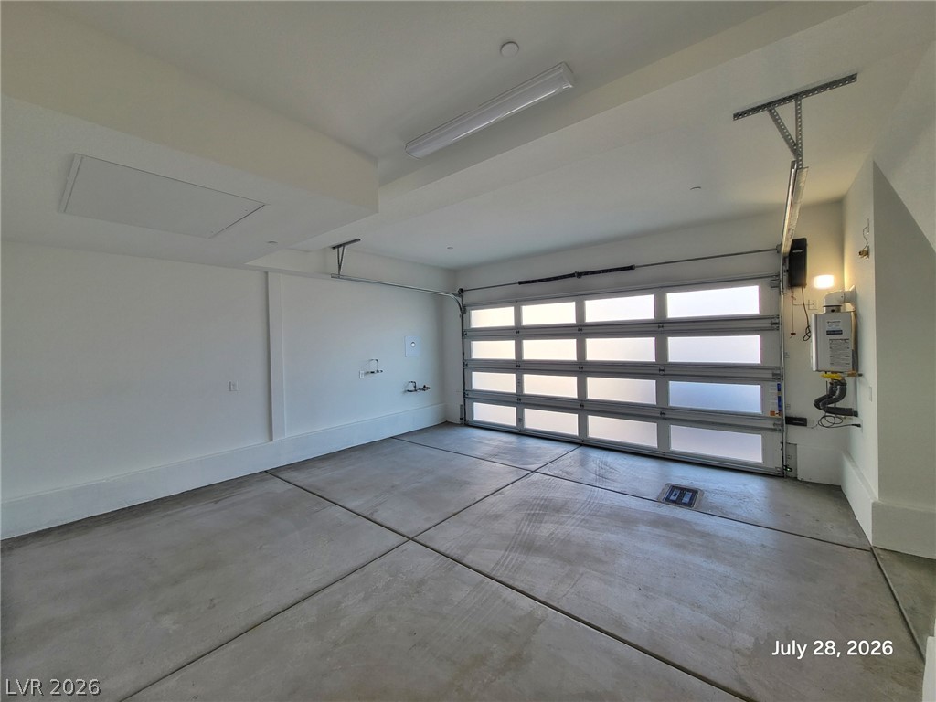643 Fortis Creek Street Property Photo 23