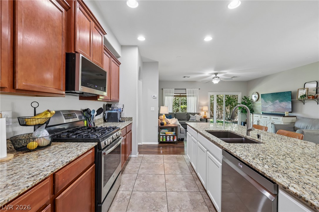 6113 Paddleboat Street Property Photo 15