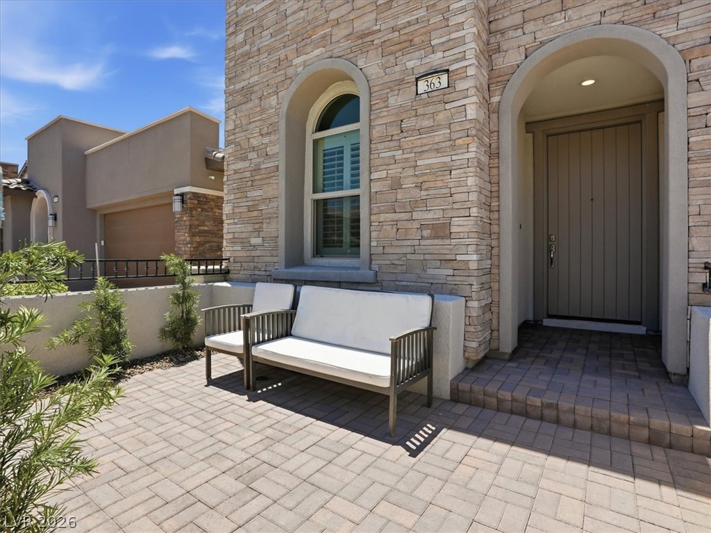 363 Molinetto Street Property Photo 6