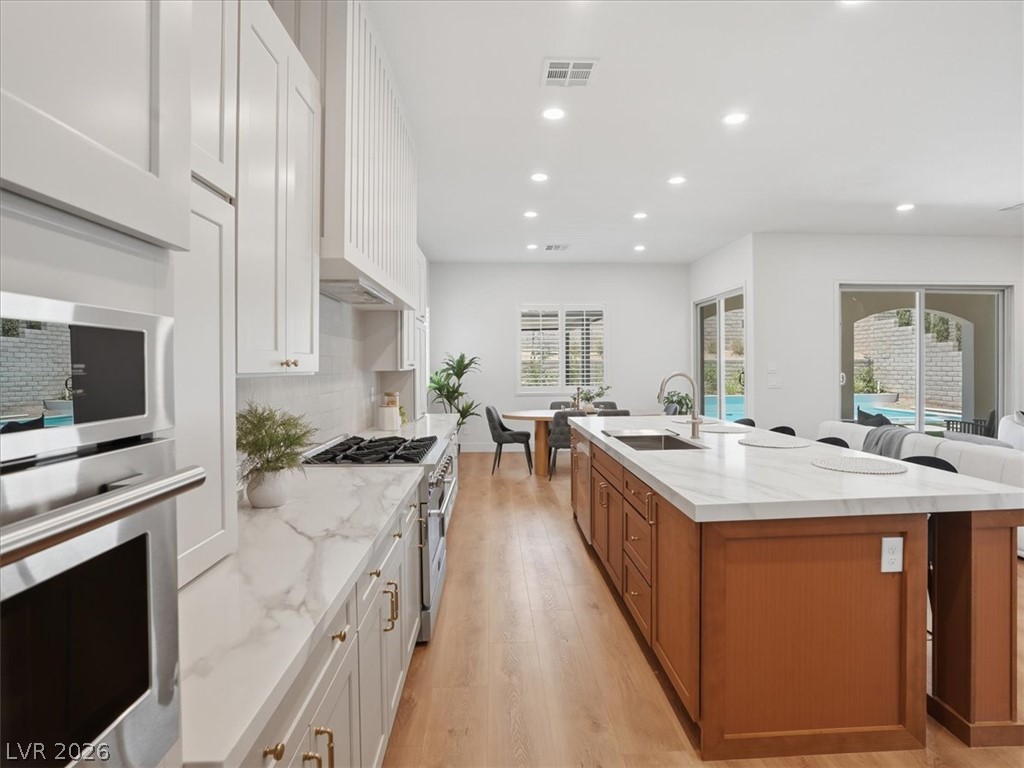 363 Molinetto Street Property Photo 14