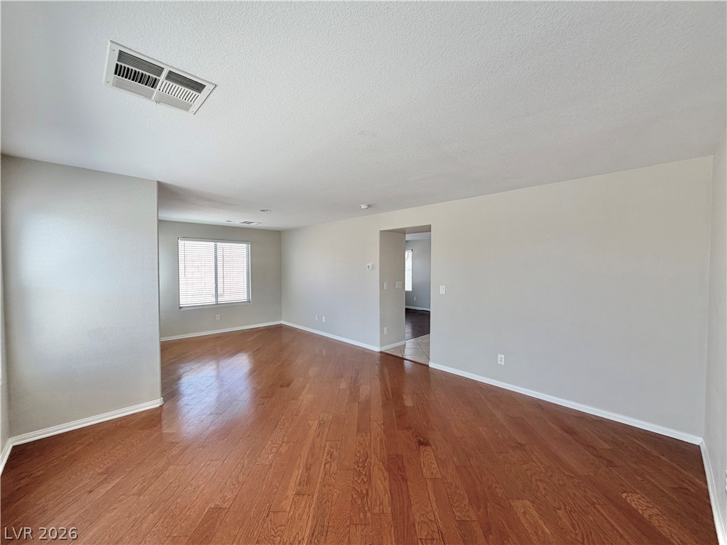 6435 Sean Creek Street Property Photo 3