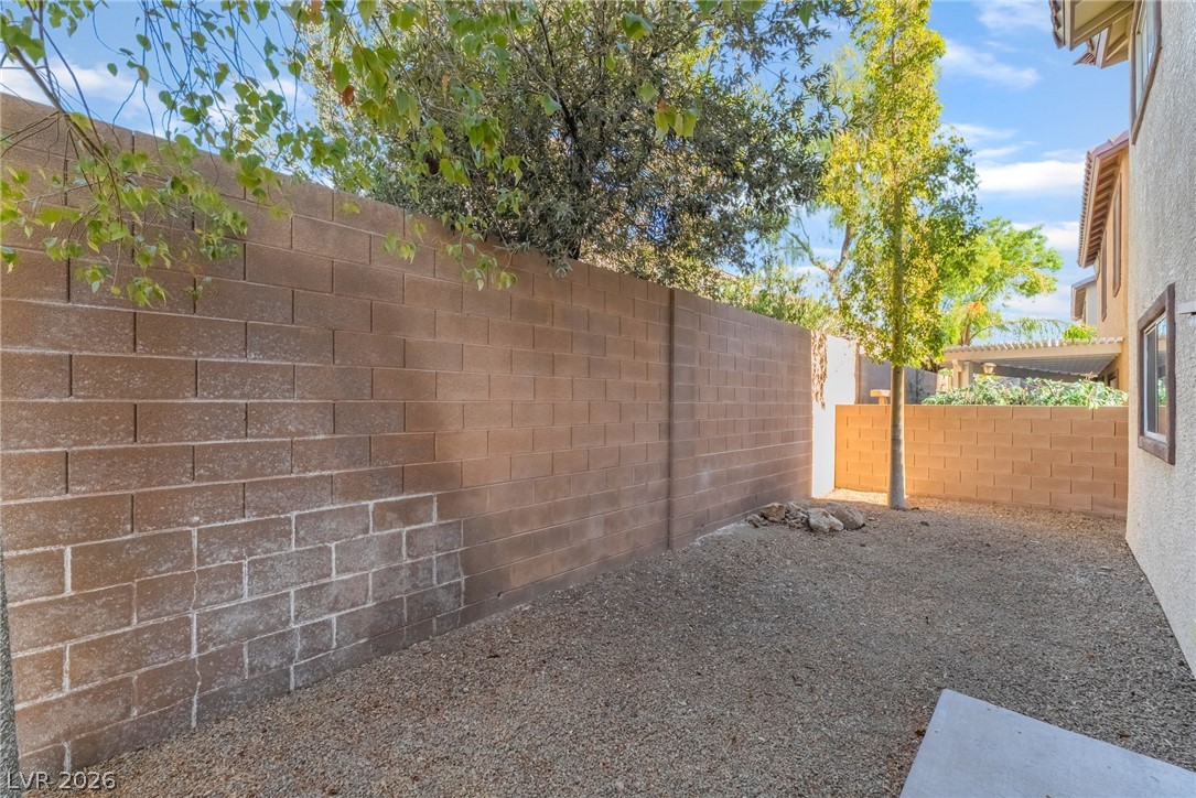 647 Moonlight Stroll Street Property Photo 22