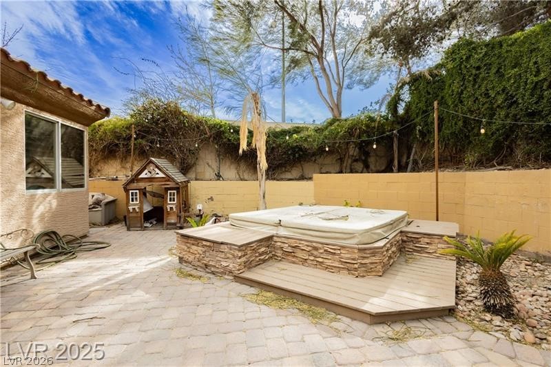 4401 Inez Drive Property Photo 23
