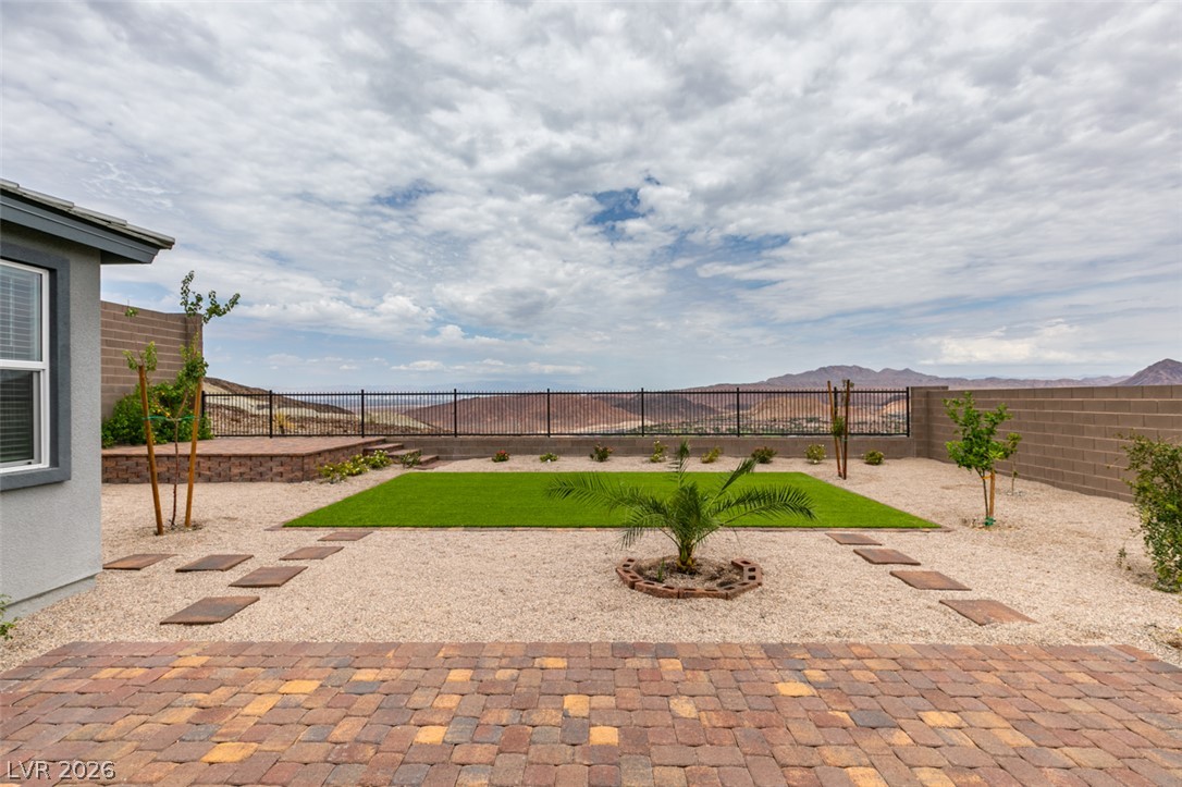 1508 Luca Mountain Lane Property Photo 40