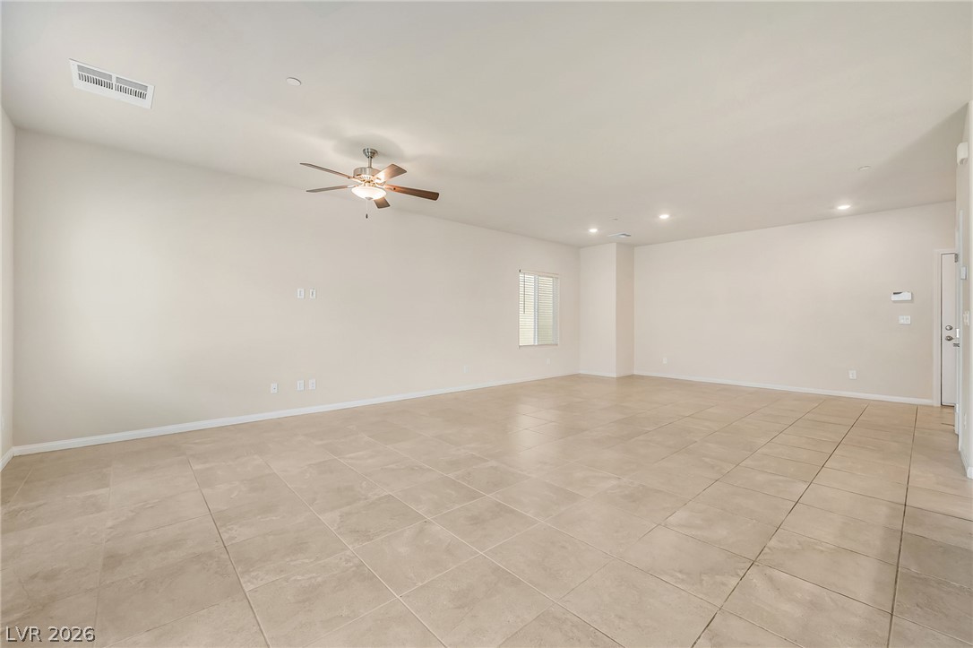 472 Silverweed Avenue Property Photo 5