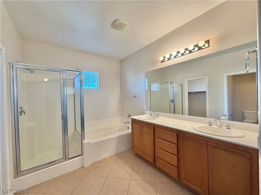 3505 Simmering Sun Court Property Photo 10