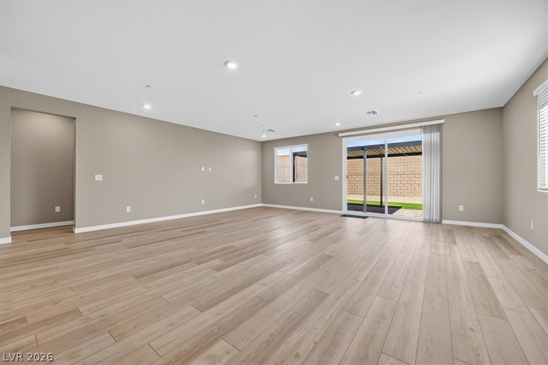10862 Lewis Pointe Avenue Property Photo 14
